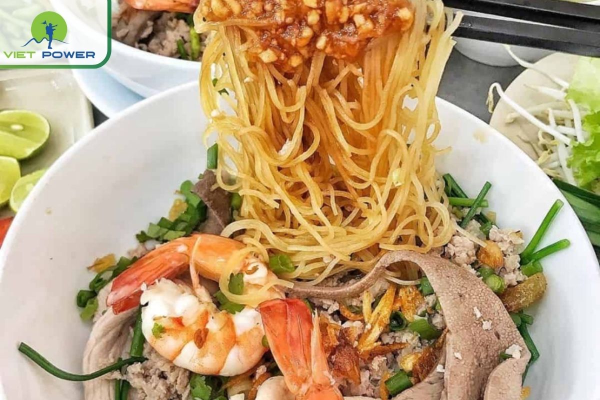 Exploring Vietnamese Dry Noodles: 15 Delicious Dishes